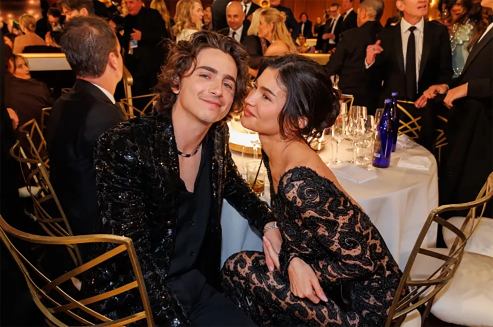 Những bóng hồng xinh đẹp của Timothée Chalamet: Từ con gái Johnny Depp đến Kylie Jenner - Ảnh 5. Những bóng hồng xinh đẹp của Timothée Chalamet: Từ con gái Johnny Depp đến Kylie Jenner - Ảnh 5.