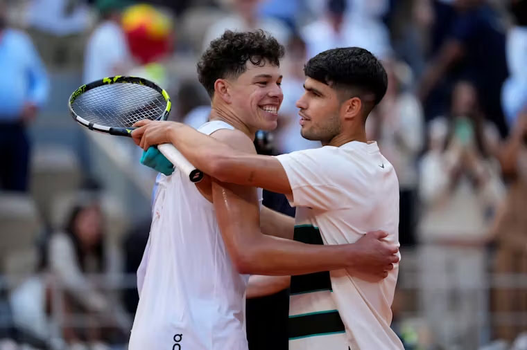 Kết quả Roland Garros 2025 hôm nay 1/6: Alcaraz ngược dòng đẳng cấp - Ảnh 1.