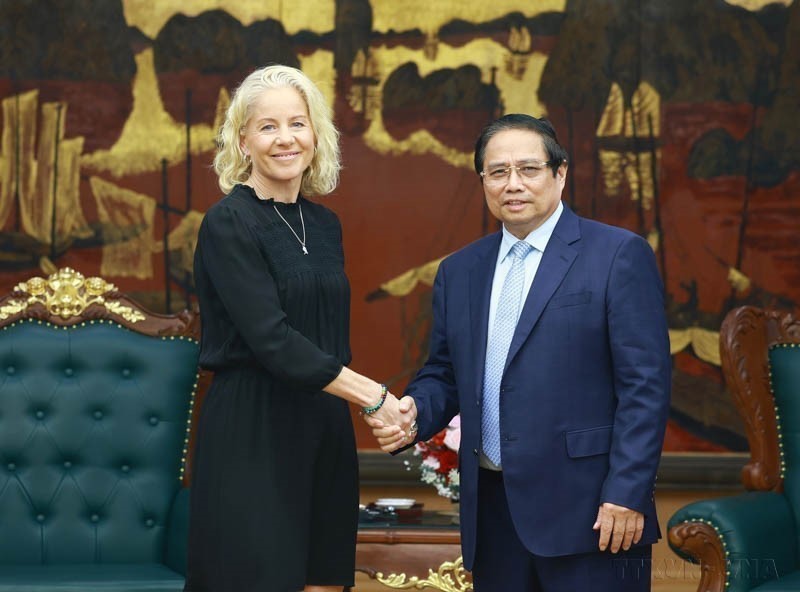 Đại sứ Johan Ndisi: Chuyến thăm của Thủ tướng Phạm Minh Chính là cột mốc quan trọng trong quan hệ bền chặt Việt Nam - Thụy Điển - Ảnh 1.