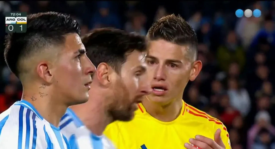 Messi có hành động không đẹp với James Rodriguez khi Argentina hòa Colombia, lý do từ hiềm khích cũ - Ảnh 2.