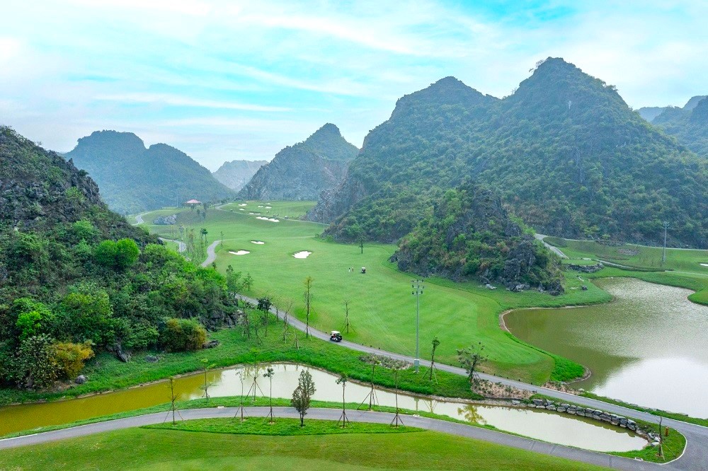 Khách sạn Legend Valley: Giao điểm hoàn hảo giữa nghỉ dưỡng và gôn tại Hà Nam - Ảnh 1.