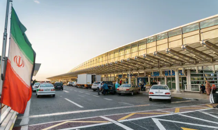 Israel tấn công Iran: Israel đóng cửa không phận - Ảnh 1.