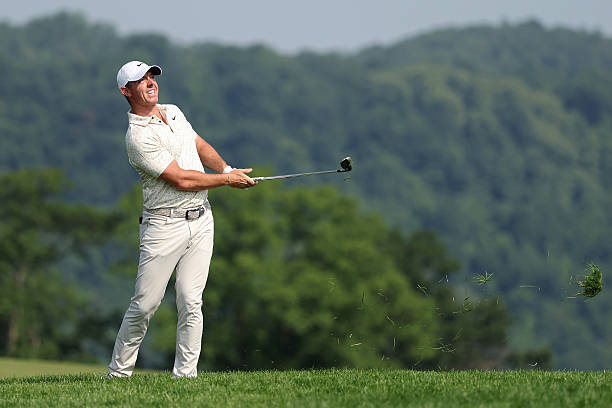 Vô địch US Open 2025, J.J. Spaun nhảy vọt 17 bậc, lần đầu lọt top 10 golfer xuất sắc nhất thế giới - Ảnh 2. Vô địch US Open 2025, J.J. Spaun nhảy vọt 17 bậc, lần đầu lọt top 10 golfer xuất sắc nhất thế giới - Ảnh 2.