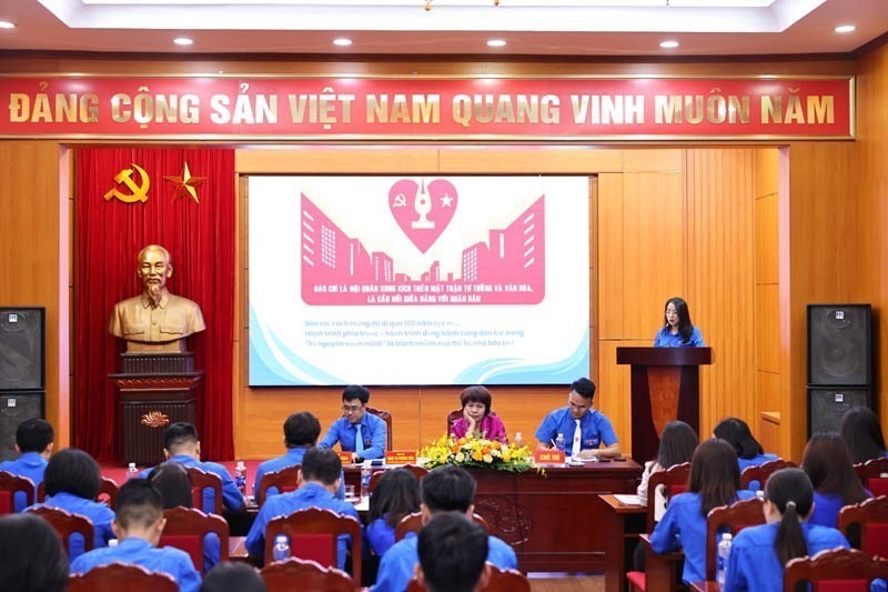 100 năm Báo chí Cách mạng Việt Nam: Phát huy tinh thần xung kích của nhà báo trẻ trong kỷ nguyên mới - Ảnh 1. 100 năm Báo chí Cách mạng Việt Nam: Phát huy tinh thần xung kích của nhà báo trẻ trong kỷ nguyên mới - Ảnh 1.