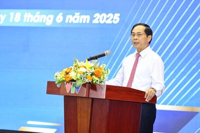 Tuyên dương 50 nhà báo trẻ tiêu biểu - Ảnh 1. Tuyên dương 50 nhà báo trẻ tiêu biểu - Ảnh 1.