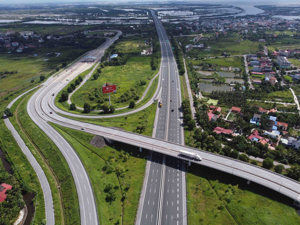 Bỏ một phần vốn, giữ chỗ tương lai: Xu hướng "giữ suất" sinh lời lên ngôi trong chu kỳ mới - Ảnh 3. Bỏ một phần vốn, giữ chỗ tương lai: Xu hướng "giữ suất" sinh lời lên ngôi trong chu kỳ mới - Ảnh 3.