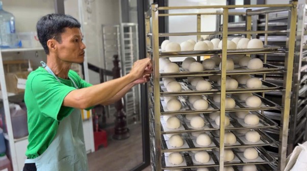 Chị Hằng biên tập - Hành trình yêu thương từ xưởng bánh đặc biệt - Ảnh 6.