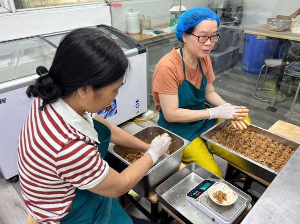 Chị Hằng biên tập - Hành trình yêu thương từ xưởng bánh đặc biệt - Ảnh 8.