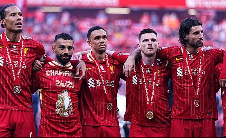 Ngôi sao của Liverpool bất ngờ bị loại khỏi danh sách đề cử Cầu thủ xuất sắc nhất năm - Ảnh 1. Ngôi sao của Liverpool bất ngờ bị loại khỏi danh sách đề cử Cầu thủ xuất sắc nhất năm - Ảnh 1.