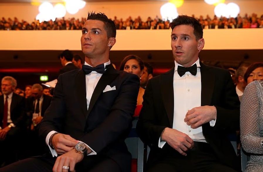 Messi bất ngờ nói về mối quan hệ với Ronaldo: 'Không phải bạn bè thân thiết' - Ảnh 2. Messi bất ngờ nói về mối quan hệ với Ronaldo: 'Không phải bạn bè thân thiết' - Ảnh 2.