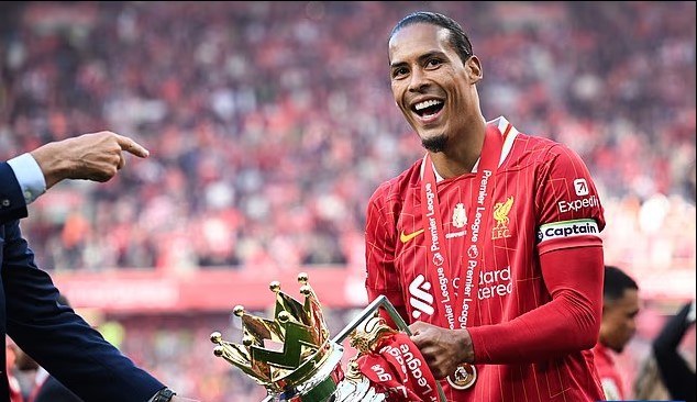 Ngôi sao của Liverpool bất ngờ bị loại khỏi danh sách đề cử Cầu thủ xuất sắc nhất năm - Ảnh 3. Ngôi sao của Liverpool bất ngờ bị loại khỏi danh sách đề cử Cầu thủ xuất sắc nhất năm - Ảnh 3.