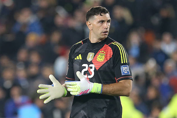 Thủ môn Emiliano Martínez sẵn sàng khoác áo MU Thủ môn Emiliano Martínez sẵn sàng khoác áo MU