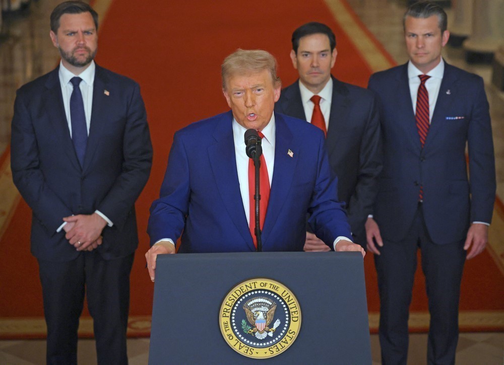 Căng thẳng Israel - Iran: Tổng thống D. Trump cảnh báo tiếp tục tấn công - Ảnh 1. Căng thẳng Israel - Iran: Tổng thống D. Trump cảnh báo tiếp tục tấn công - Ảnh 1.