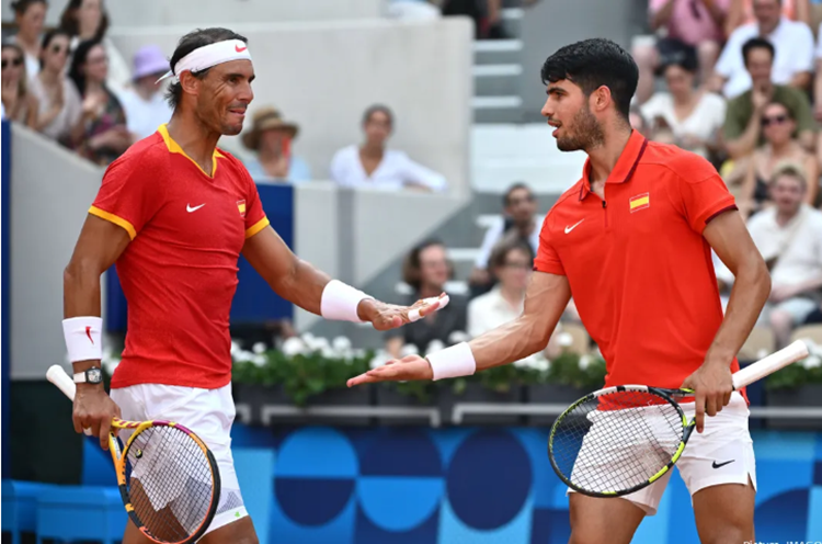 Alcaraz cân bằng thành tích của Nadal sau khi vô địch Queen’s Club Championship 2025