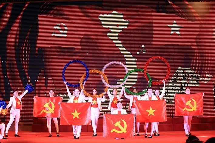 Khắc họa niềm tự hào, kiêu hãnh của nữ quân nhân thời đại Hồ Chí Minh - Ảnh 8.