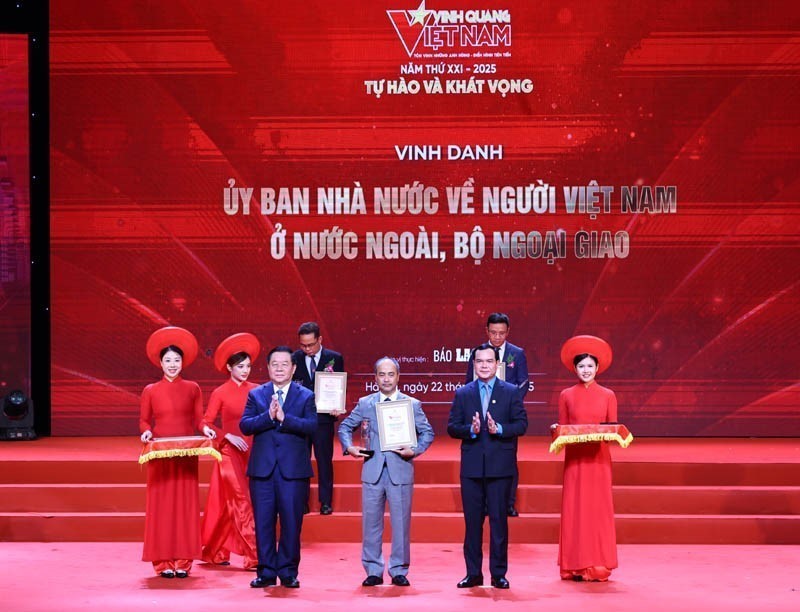 Chương trình “Vinh quang Việt Nam” năm 2025: Tôn vinh những tập thể, cá nhân cống hiến vì Tổ quốc - Ảnh 3.