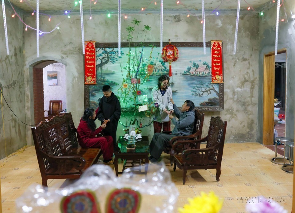 Kết nối gia đình trong thời đại công nghệ số - Ảnh 1.