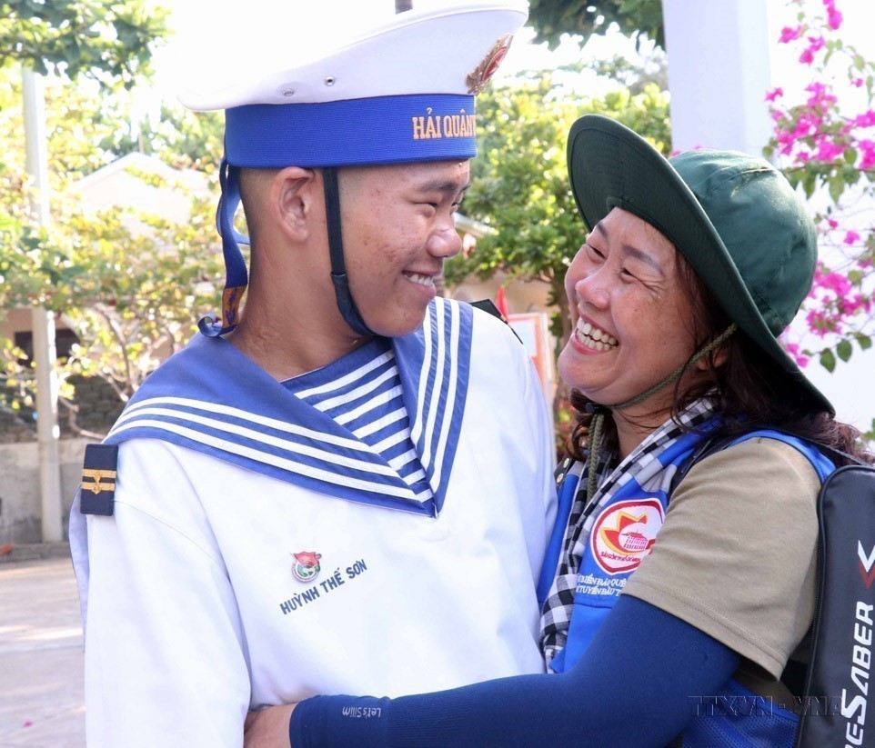 vnapotalngaygiadinhvietnam286gingiumaiamlantoayeuthuong8112505-17508393507801789886606.jpg