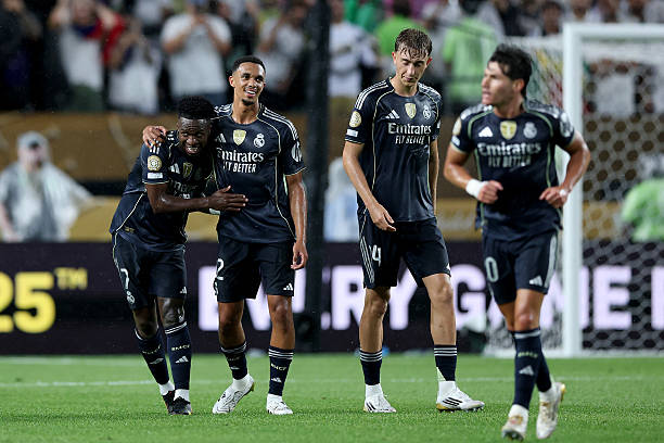 Real Madrid đã khép lại vòng bảng FIFA Club World Cup 2025 bằng màn trình diễn đẳng cấp, khi đánh bại Salzburg 3-0 trong lượt trận cuối cùng bảng H