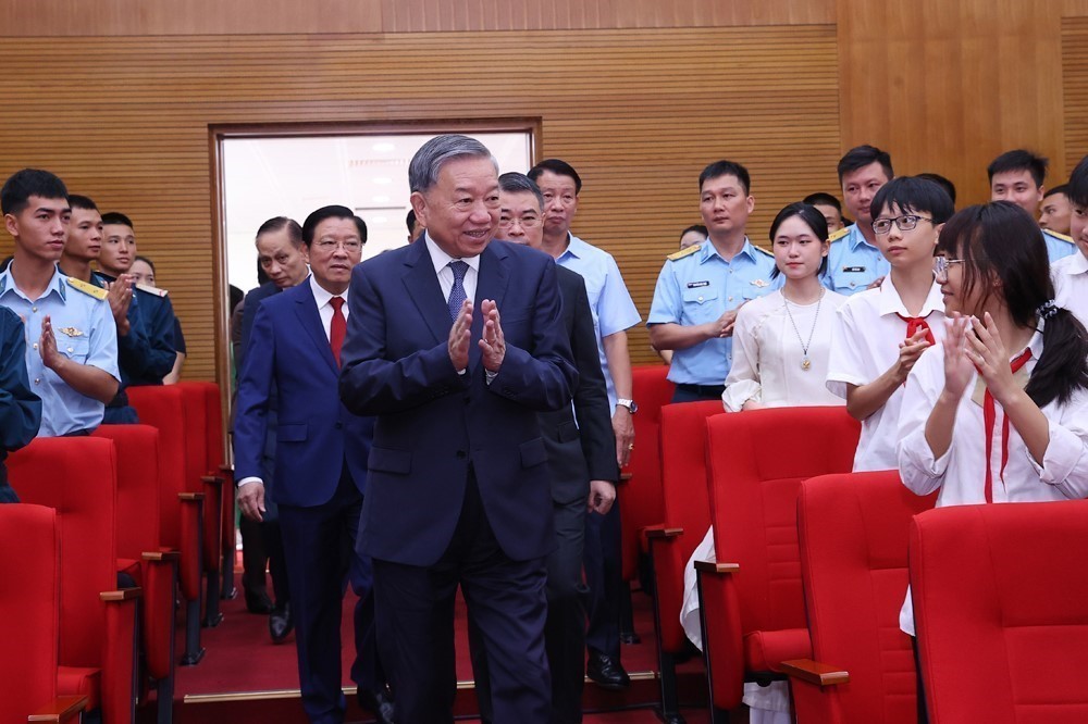 Tổng Bí thư Tô Lâm dự khai mạc Triển lãm “Tổng Bí thư Nguyễn Văn Linh - Cuộc đời và sự nghiệp” - Ảnh 7.
