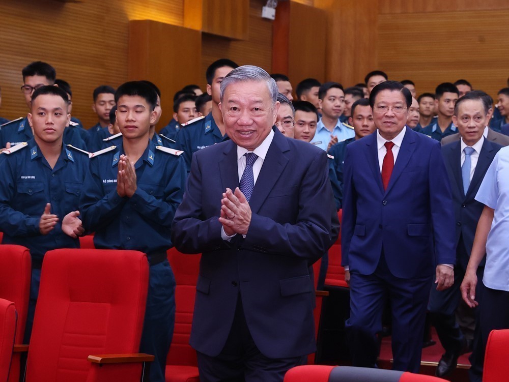 Tổng Bí thư Tô Lâm dự khai mạc Triển lãm “Tổng Bí thư Nguyễn Văn Linh - Cuộc đời và sự nghiệp” - Ảnh 8.
