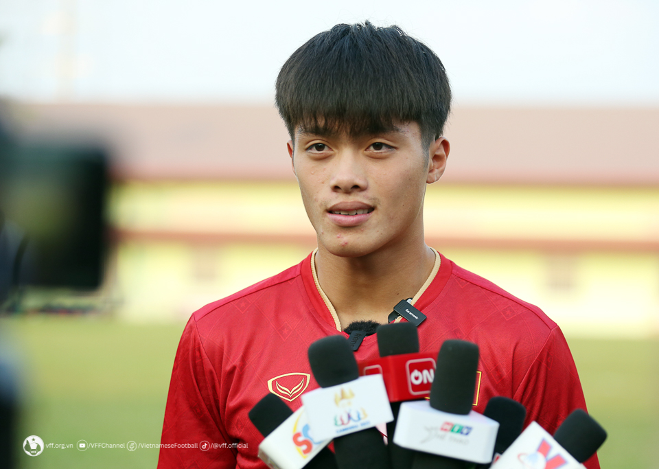 'Vua giải trẻ' được HLV Kim Sang Sik gọi lên ĐT Việt Nam - Ảnh 2.