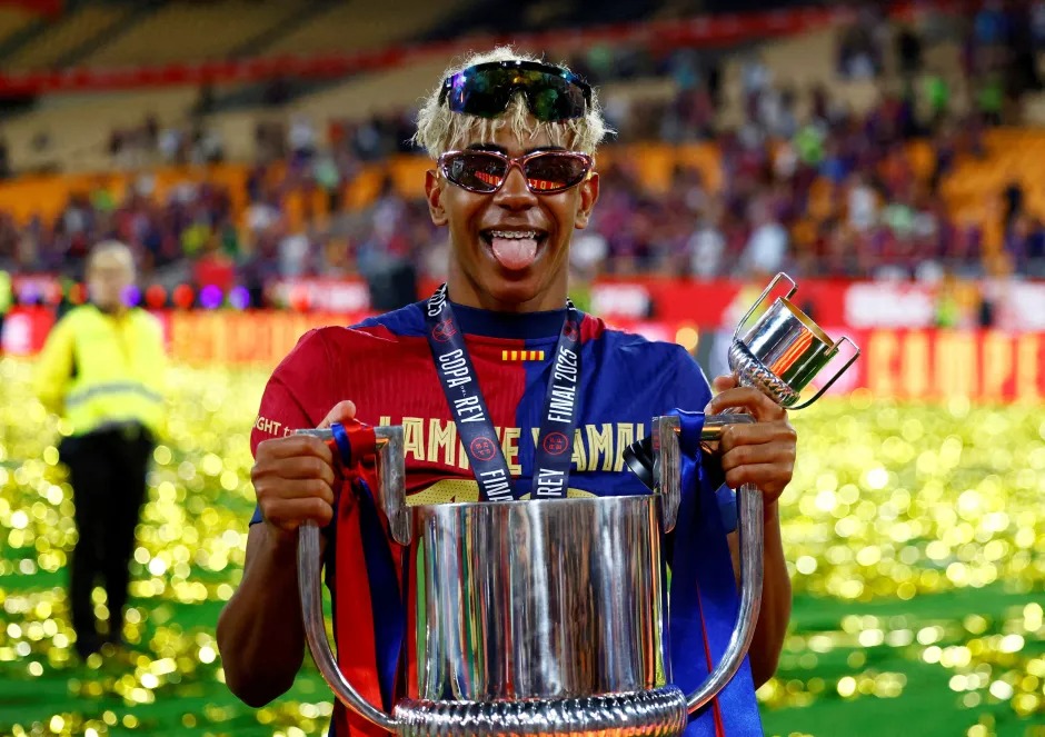 PSG và Barcelona áp đảo cuộc đua giành Quả bóng vàng, chỉ một ngôi sao Premier League góp mặt - Ảnh 2. PSG và Barcelona áp đảo cuộc đua giành Quả bóng vàng, chỉ một ngôi sao Premier League góp mặt - Ảnh 2.