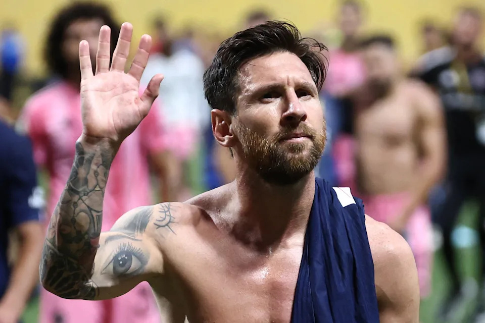 Thống kê gây ngỡ ngàng về chiến thắng của PSG trước Inter Miami, Messi 'tàng hình' trong hiệp 1 - Ảnh 1.