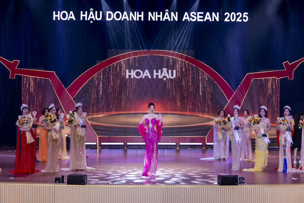 Trần Thị Thịnh - Từ nữ doanh nhân thành đạt đến biểu tượng nhan sắc Asean 2025 - Ảnh 1.