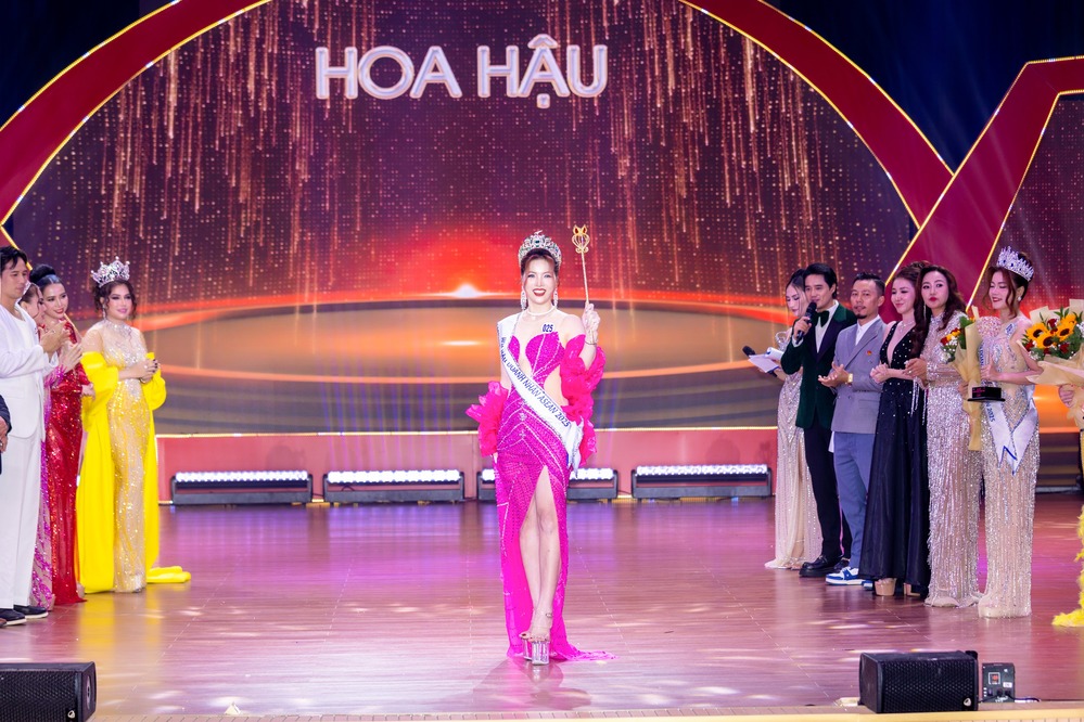 Trần Thị Thịnh - Từ nữ doanh nhân thành đạt đến biểu tượng nhan sắc Asean 2025 - Ảnh 4.