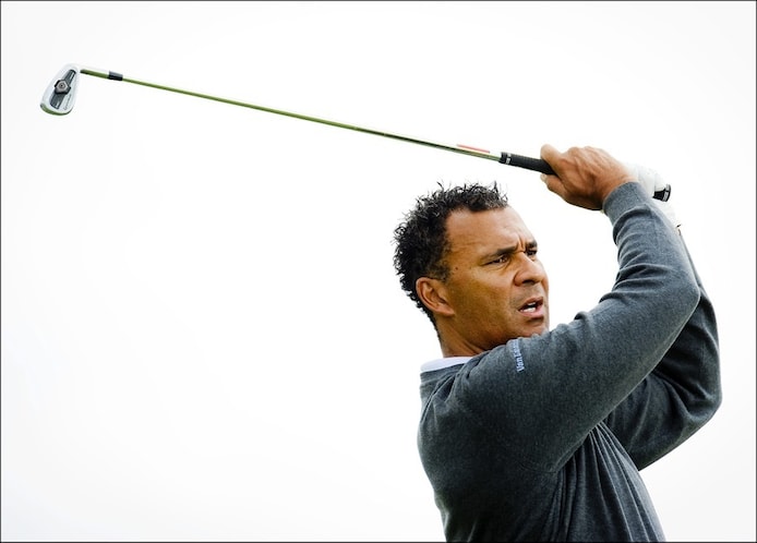 12 ngôi sao bóng đá có đam mê mãnh liệt với golf - Ảnh 1.