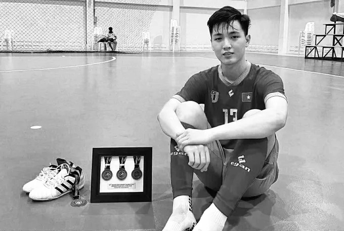 Tin nóng thể thao tối 4/6: Ba kỳ thủ Việt Nam giành vé dự World Cup 2025; cựu cầu thủ futsal qua đời ở tuổi 25 - Ảnh 2.