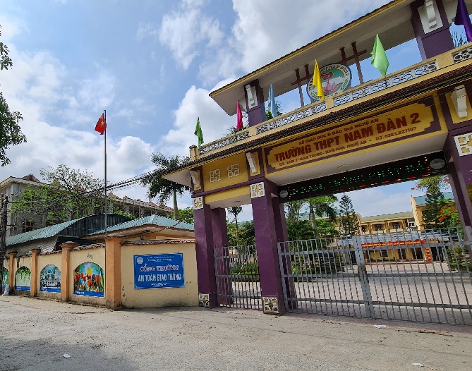 Đình chỉ công tác coi thi của giáo viên phát ngôn 'học chi cho lắm rồi cũng đi làm thuê, công nhân' - Ảnh 1.