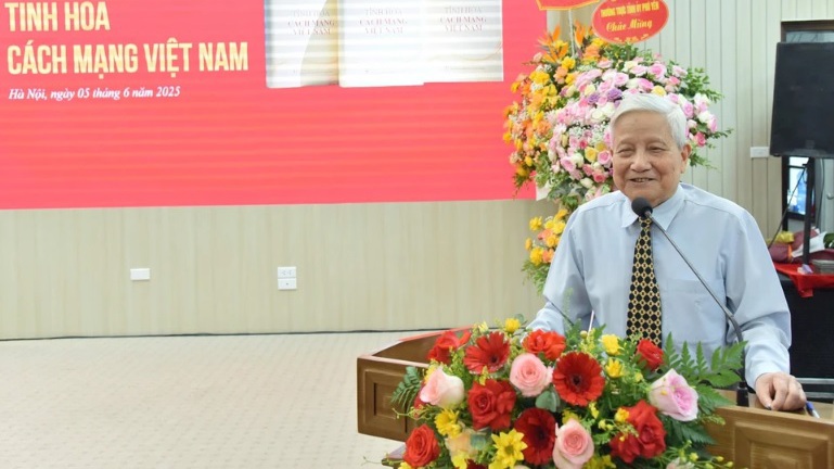 “Tinh hoa cách mạng Việt Nam” qua ngòi bút Hà Đăng