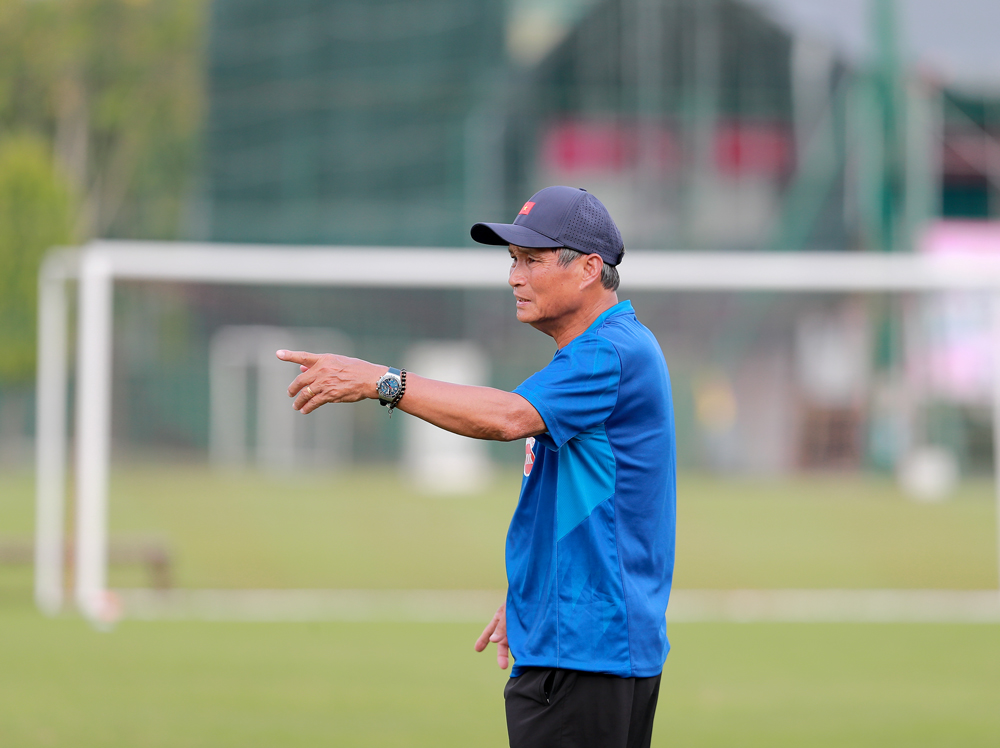 Thanh Nhã bị loại, HLV Mai Đức Chung chốt danh sách tuyển nữ tập huấn Nhật Bản - Ảnh 2. Thanh Nhã bị loại, HLV Mai Đức Chung chốt danh sách tuyển nữ tập huấn Nhật Bản - Ảnh 2.