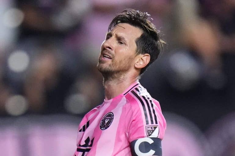 Giảm mạnh giá vé FIFA Club World Cup 2025, hàng chục nghìn vé xem Messi đá trận khai mạc vẫn 'ế' - Ảnh 1.
