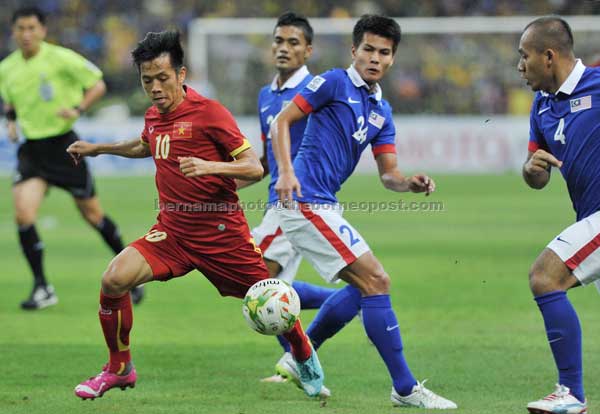 ĐT Việt Nam thắng 2-1 ở SVĐ 80 nghìn người nhưng rồi gục ngã khó tin ở Mỹ Đình trước một ĐT Malaysia không sao nhập tịch - Ảnh 1.