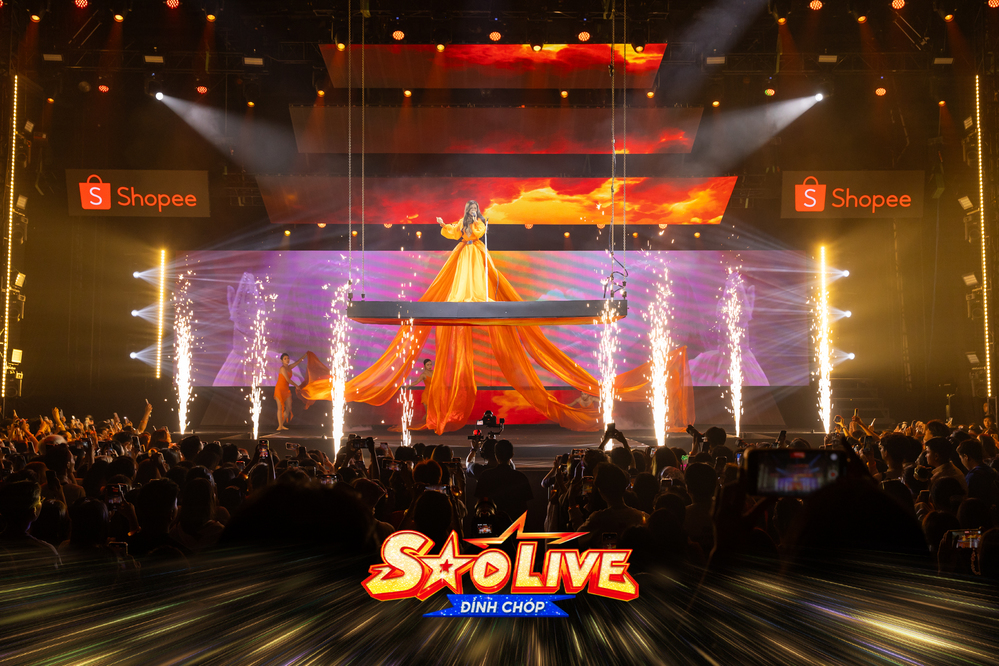 Minh Hằng, Bùi Lan Hương, Dương Hoàng Yến slay hết nấc tại Shopee Sao Live Đỉnh Chóp - Ảnh 2.