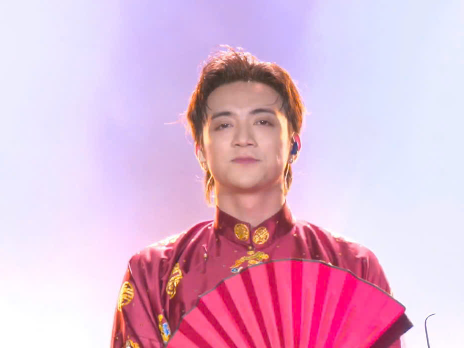 Hào hùng gala âm nhạc &quot;Vinh quang Công an nhân dân Việt Nam&quot; - Ảnh 2.