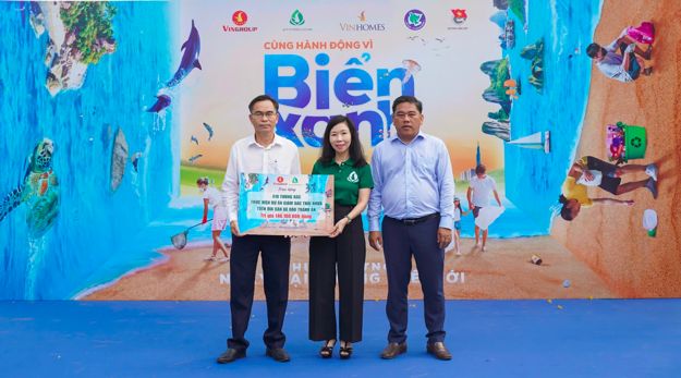 Gần 10.000 người vingroup và tình nguyện viên ra quân làm sạch bờ biển tại 28 tỉnh, thành phố - Ảnh 7.