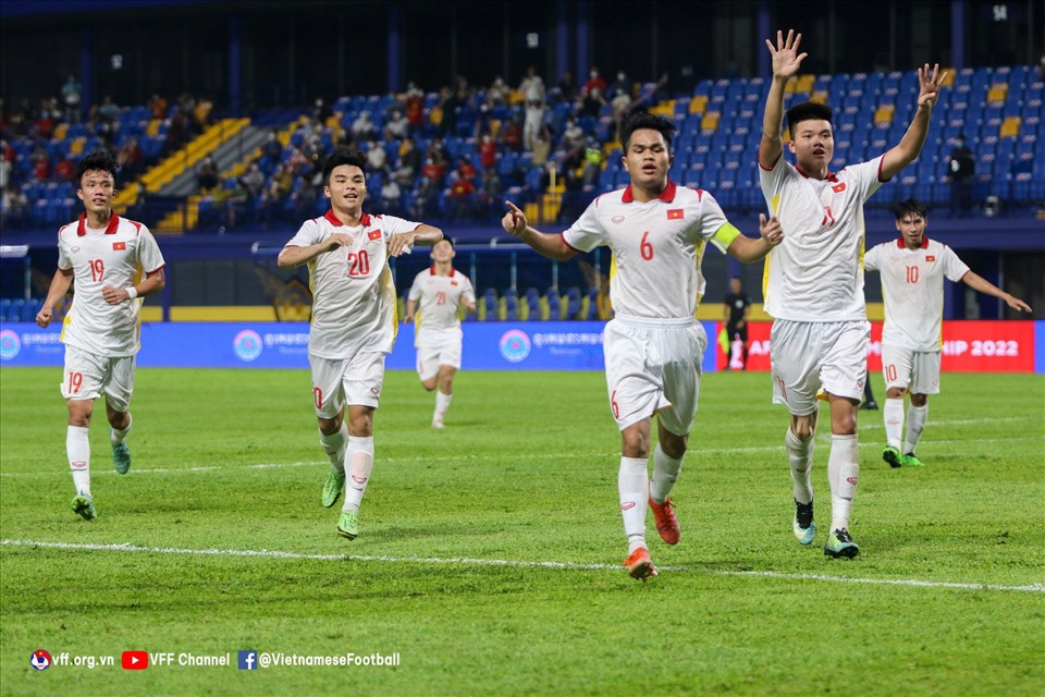U23 Việt Nam thắng 7-0 ngay trận ra quân giải đấu lớn, đội bạn dù thua vẫn được CĐV Đông Nam Á tôn trọng    - Ảnh 1.