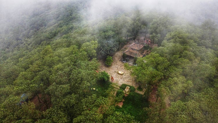 UNESCO công nhận Quần thể di tích và danh thắng Yên Tử - Vĩnh Nghiêm, Côn Sơn, Kiếp Bạc là Di sản Văn hóa Thế giới - Ảnh 2. UNESCO công nhận Quần thể di tích và danh thắng Yên Tử - Vĩnh Nghiêm, Côn Sơn, Kiếp Bạc là Di sản Văn hóa Thế giới - Ảnh 2.