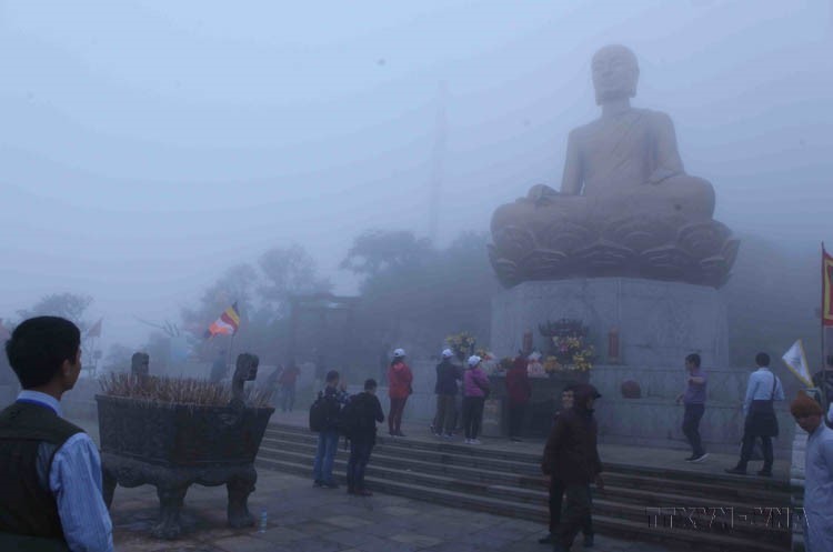 UNESCO công nhận Quần thể di tích và danh thắng Yên Tử - Vĩnh Nghiêm, Côn Sơn, Kiếp Bạc là Di sản Văn hóa Thế giới - Ảnh 20. UNESCO công nhận Quần thể di tích và danh thắng Yên Tử - Vĩnh Nghiêm, Côn Sơn, Kiếp Bạc là Di sản Văn hóa Thế giới - Ảnh 20.