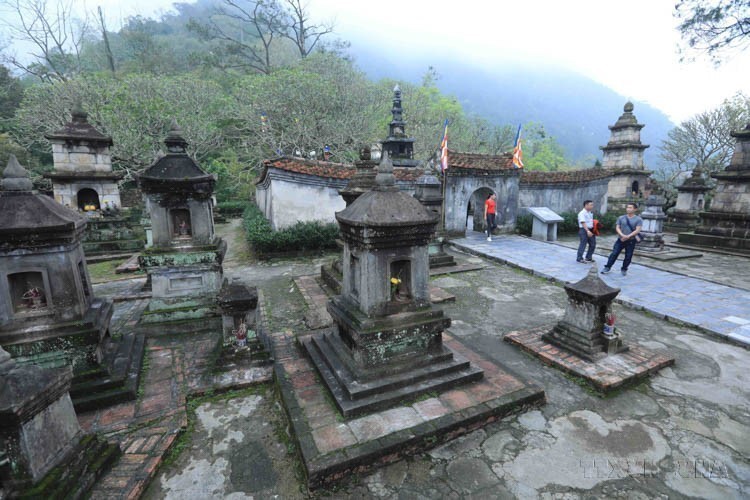 UNESCO công nhận Quần thể di tích và danh thắng Yên Tử - Vĩnh Nghiêm, Côn Sơn, Kiếp Bạc là Di sản Văn hóa Thế giới - Ảnh 18. UNESCO công nhận Quần thể di tích và danh thắng Yên Tử - Vĩnh Nghiêm, Côn Sơn, Kiếp Bạc là Di sản Văn hóa Thế giới - Ảnh 18.