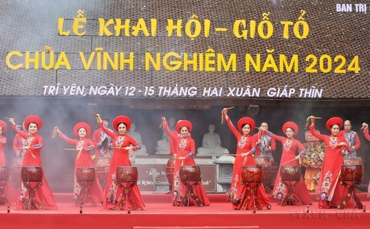 UNESCO công nhận Quần thể di tích và danh thắng Yên Tử - Vĩnh Nghiêm, Côn Sơn, Kiếp Bạc là Di sản Văn hóa Thế giới - Ảnh 8. UNESCO công nhận Quần thể di tích và danh thắng Yên Tử - Vĩnh Nghiêm, Côn Sơn, Kiếp Bạc là Di sản Văn hóa Thế giới - Ảnh 8.