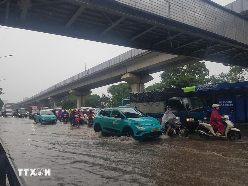 Thời tiết ngày 15/7: Vùng núi và trung du Bắc Bộ cục bộ có nơi mưa to - Ảnh 2. Thời tiết ngày 15/7: Vùng núi và trung du Bắc Bộ cục bộ có nơi mưa to - Ảnh 2.