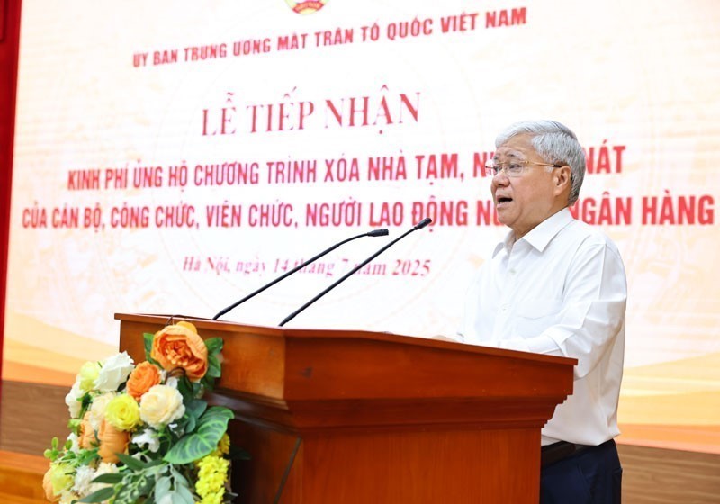 Tiếp nhận 82 tỷ đồng của ngành Ngân hàng ủng hộ xóa nhà tạm, nhà dột nát - Ảnh 2.