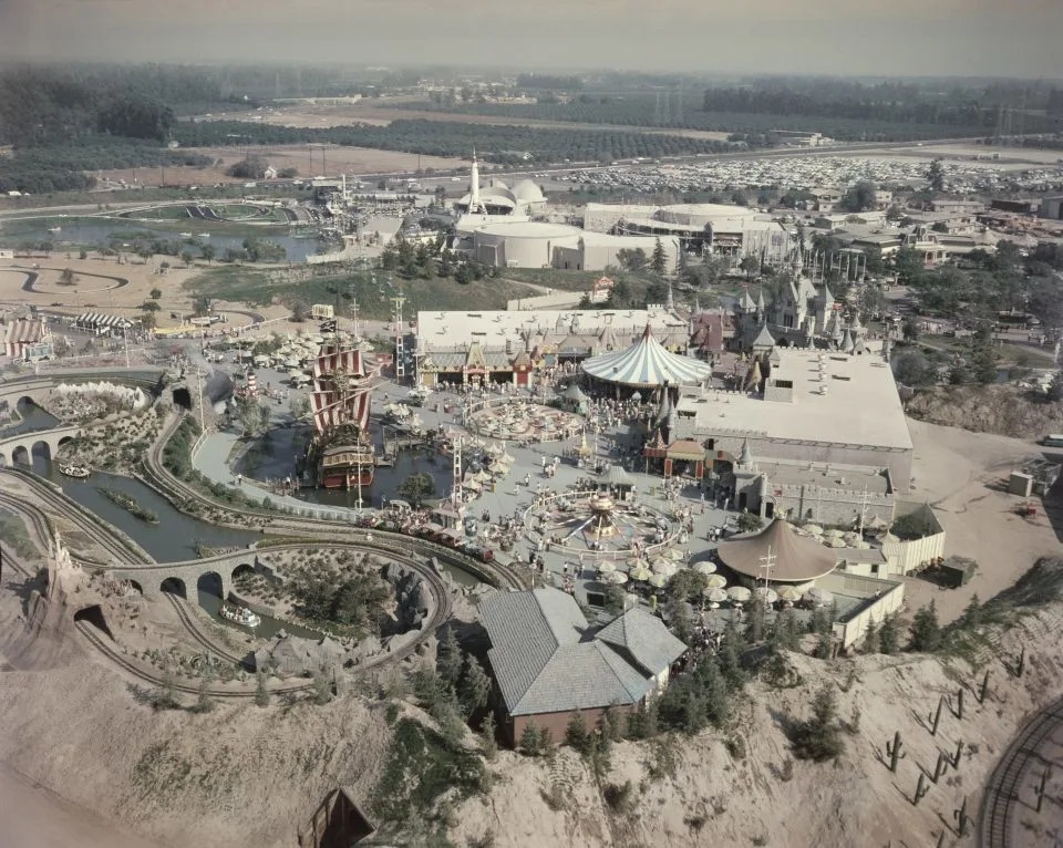 Kỷ niệm 70 năm công viên Disneyland: Disneyland - Tôn vinh sự kỳ diệu - Ảnh 4.
