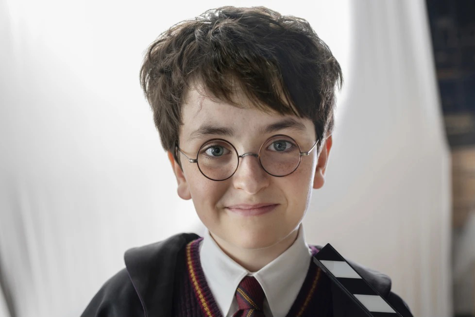 Harry Potter và hành trình kỳ ảo đến màn ảnh nhỏ - Ảnh 1.