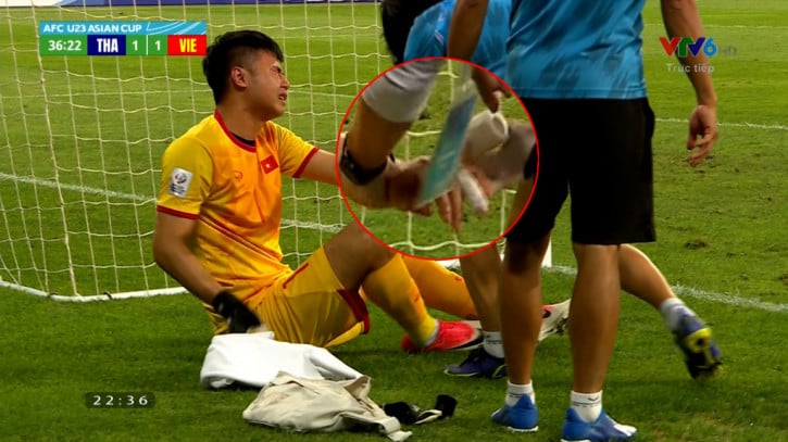 Sao U23 Việt Nam đi vào lịch sử với siêu phẩm ở giây thứ 20, đội nhà chia điểm sau biến cố chấn thương của thủ môn - Ảnh 2.